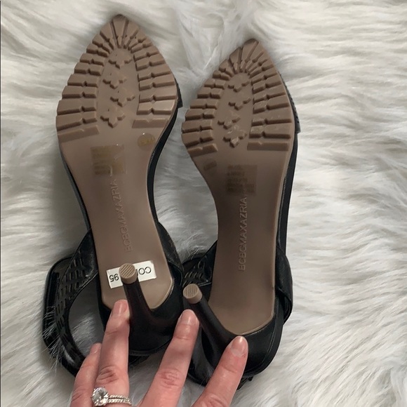 BCBGMaxAzria Coll perf pointy toe heel - Picture 3 of 6